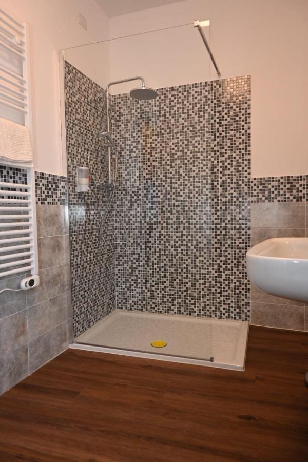 B&B Del Corso Castano Primo 외부 사진